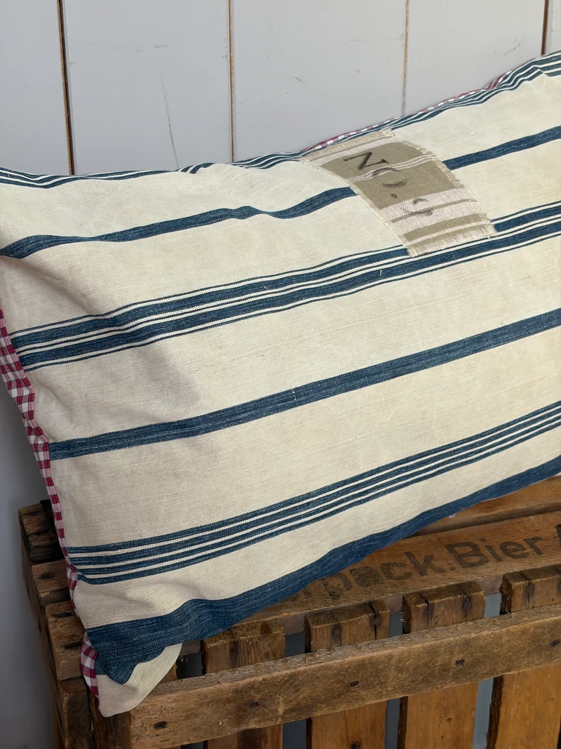 Großer Kissenbezug Leinen blau gestreift mit Hotelverschluss 60 x 40