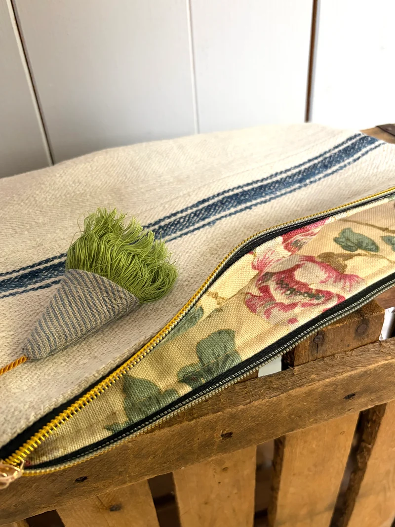 Kleine Handtasche aus altem Leinen - - Kosmetiktasche