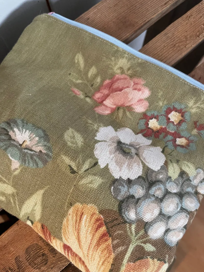 Kosmetiktasche aus Leinen Blüten, kleiner Shopper