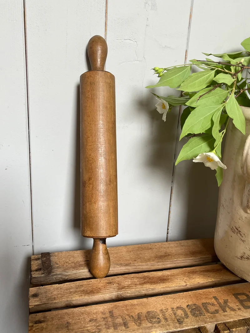Alte französische Teigrolle aus Holz
