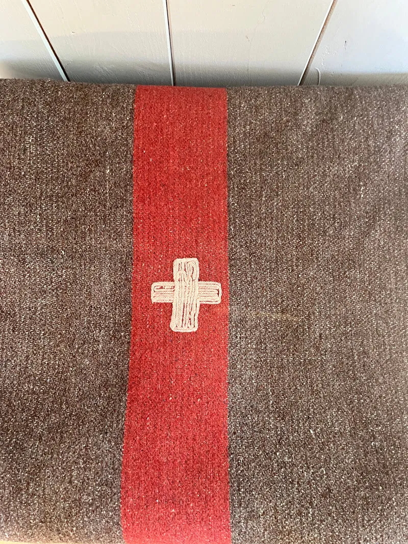 Original Schweizer Armeedecke 2 Kilo schwer mit 2 Kreuzen und Plakette