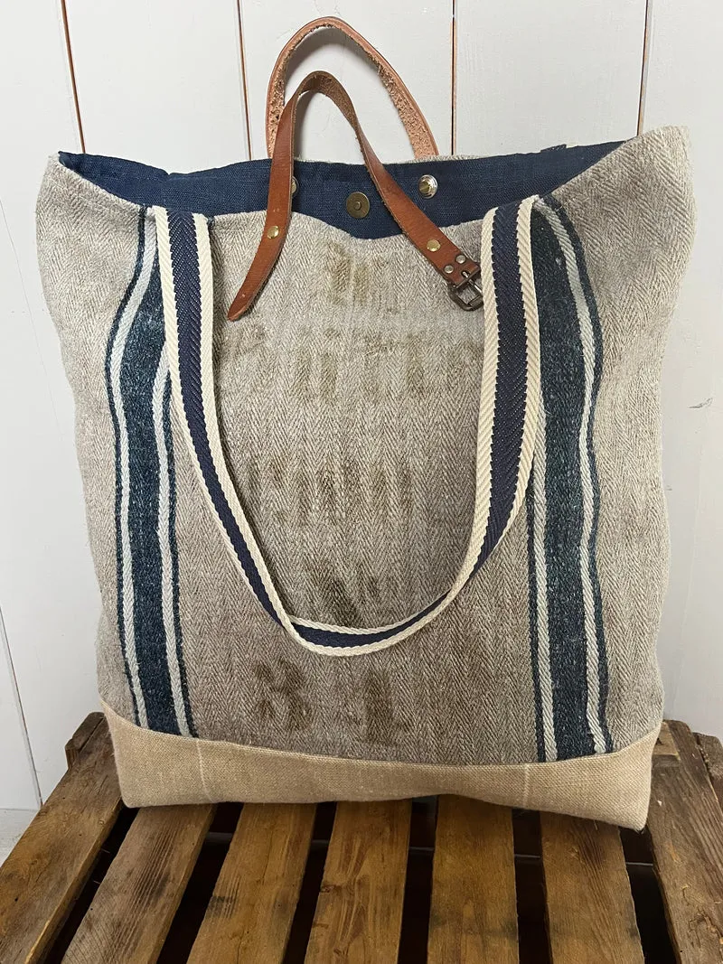Leinen gestreift: Tasche Shopper mit Streifen in Blau und Aufschrift