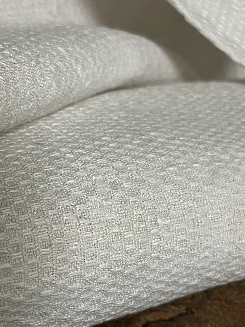3,15 Meter altes Leinen mit Struktur und Monogramm