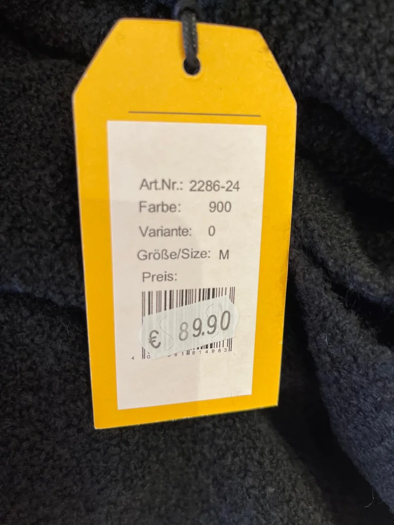 Yellow Label Long Pulli