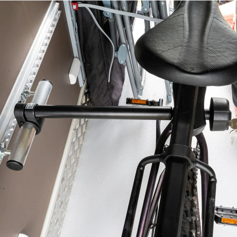 Fahrradhalter für Airline-Zurrschiene