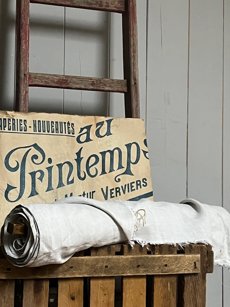 Besondere 11,5 Meter 100 Jahre altes Leinen, fein, handgewebtes Bauernleinen sauber 1,8 kg