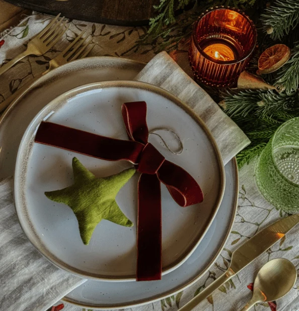 Leinen-Tischläufer für die Festtafel