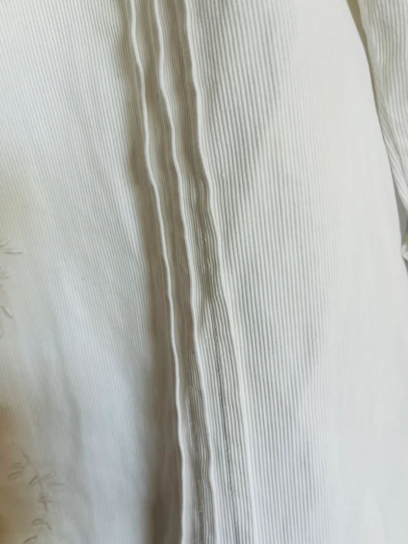 Für Mademoiselle: Mäntelchen mit Biesen und liebevollen Details