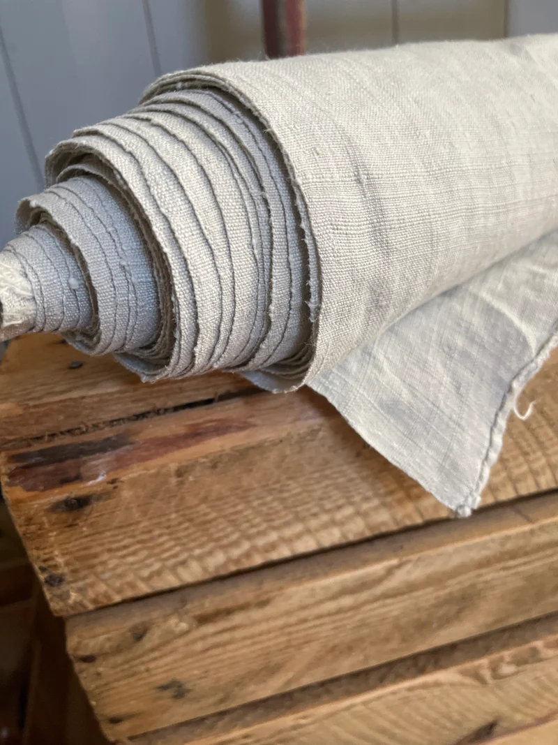 Besondere 8 Meter 120 Jahre altes Leinen, kräftiges, handgewebtes Bauernleinen sauber