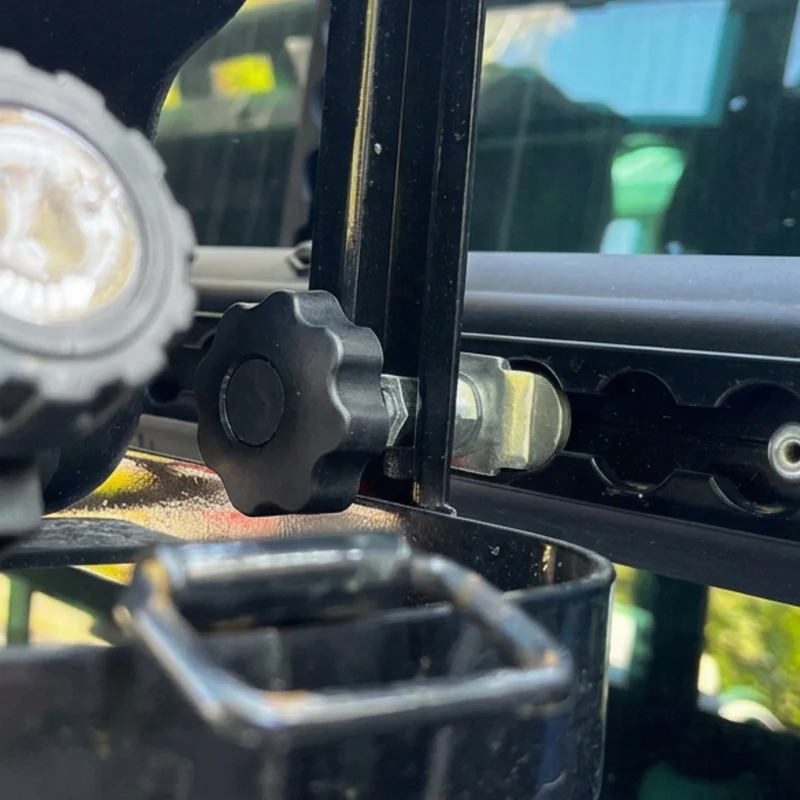 Schraubfitting M8 mit Sterngriff