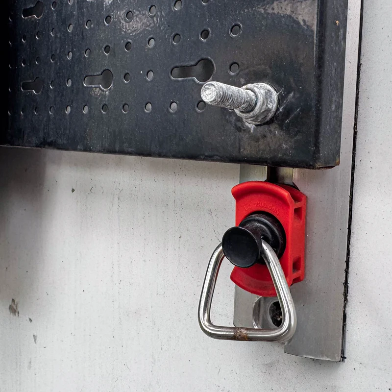 Single Stud Kunststofffitting Rot