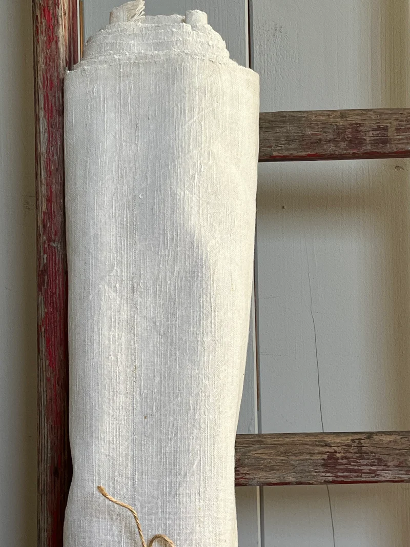 4,9 Meter 120 Jahre altes Leinen, bildschön, kräftiges, handgewebtes Bauernleinen