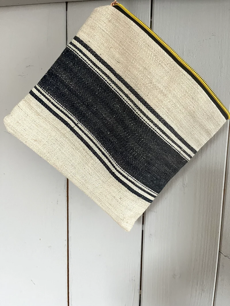 Kosmetiktasche aus altem Leinen gestreift kleiner Shopper