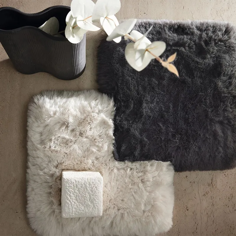 Ted – moderner weicher Fellteppich nach Maß mit luxuriösem Kuschelcharakter offwhite, grau