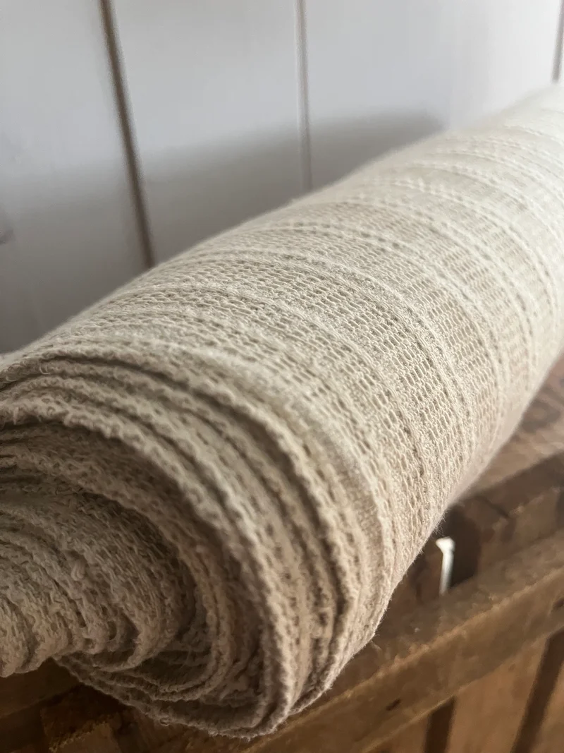 Seltenes Leinen um 1890: 5,8 Meter handgewebt mit Muster