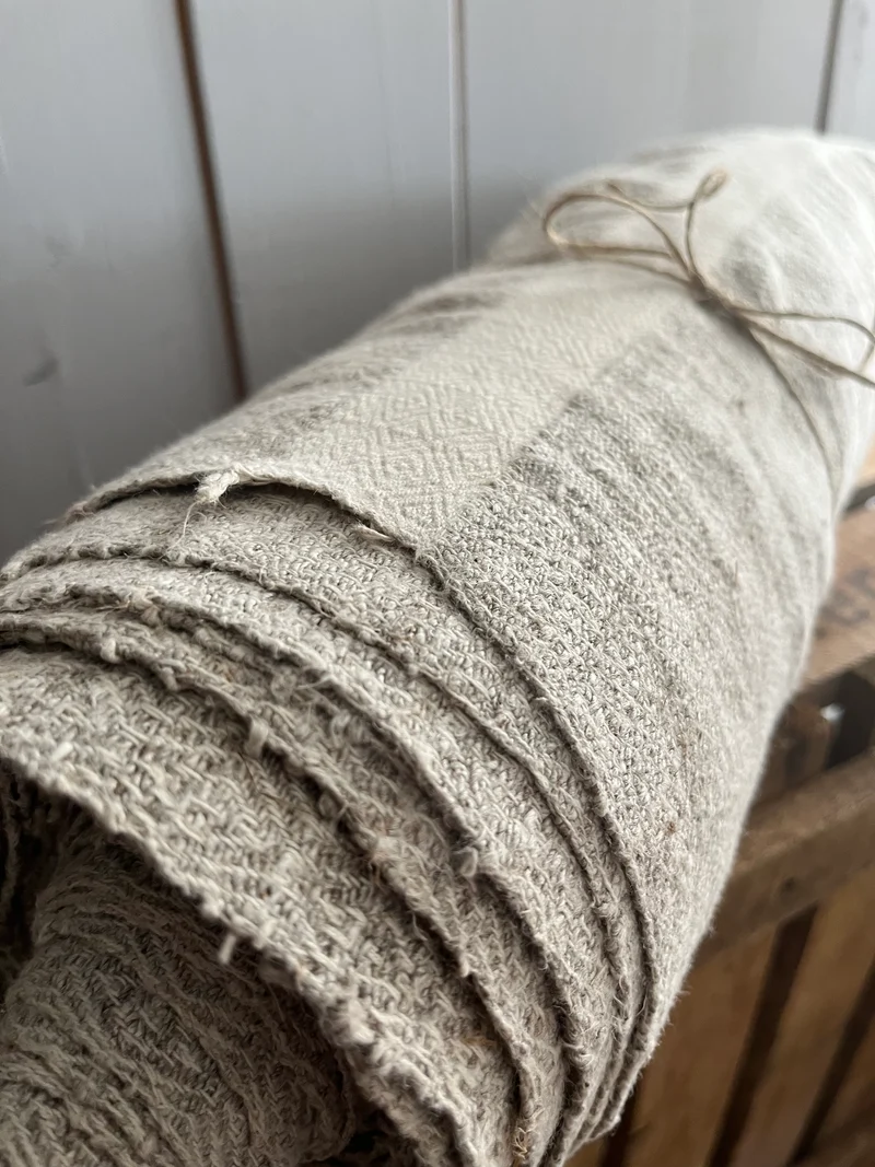 Seltenes Leinen um 1890: 8,3 Meter handgewebt mit Rautenmuster