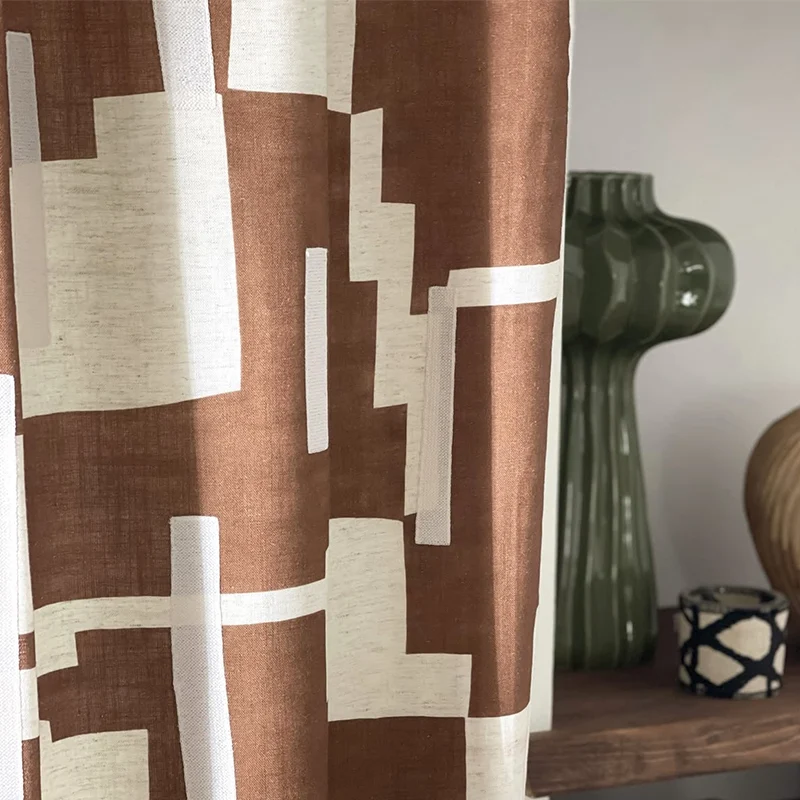 Brisbane – hochwertiger blickdichter Design-Vorhang nach Maß mit grafischer Stickerei