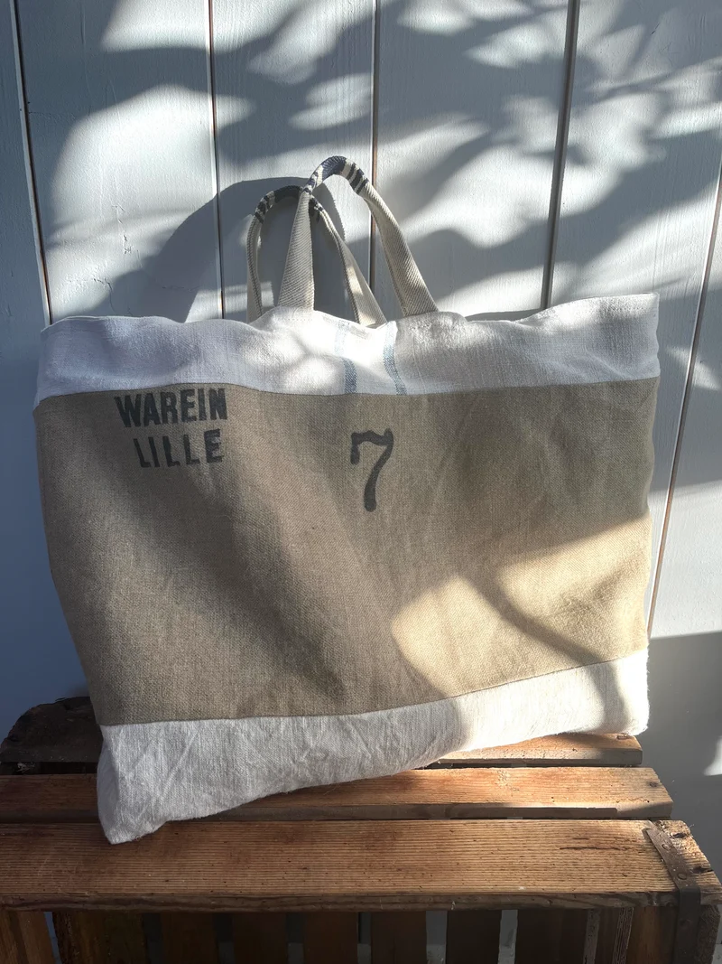 La Poste: Tasche aus altem französischem Postsack