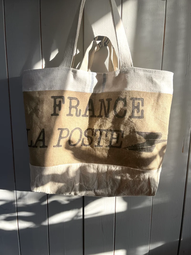 La Poste: Tasche aus altem französischem Postsack