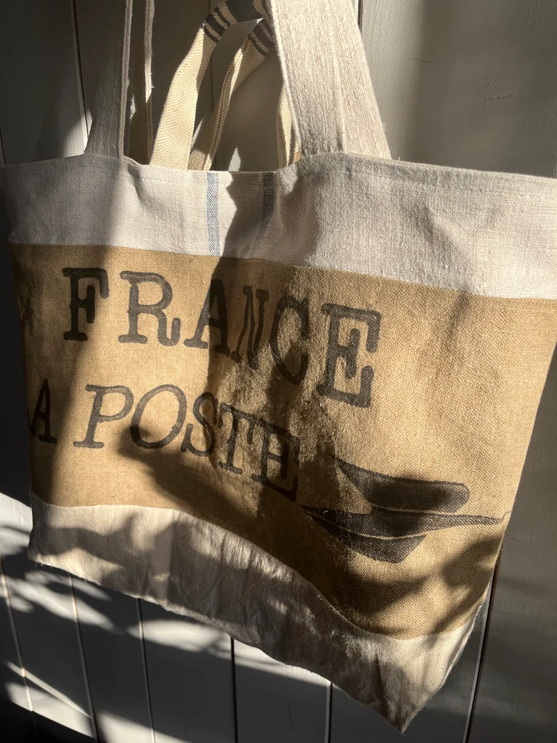 La Poste: Tasche aus altem französischem Postsack