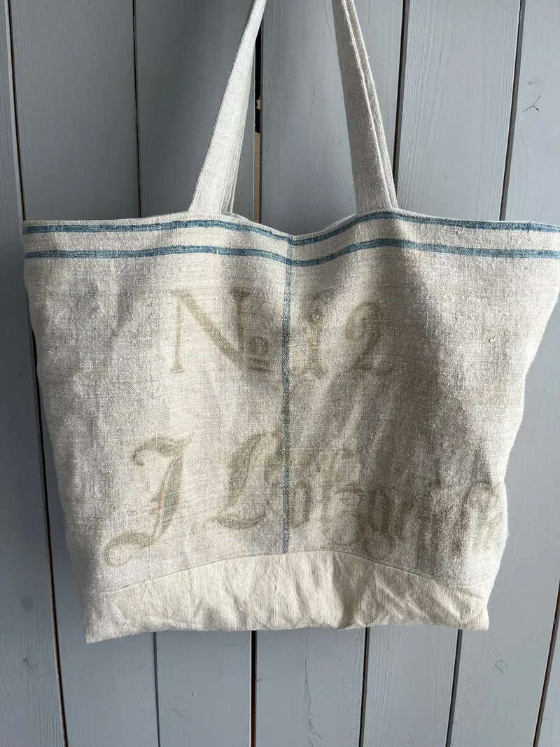 No 12: große Tasche aus sehr altem Leinensack