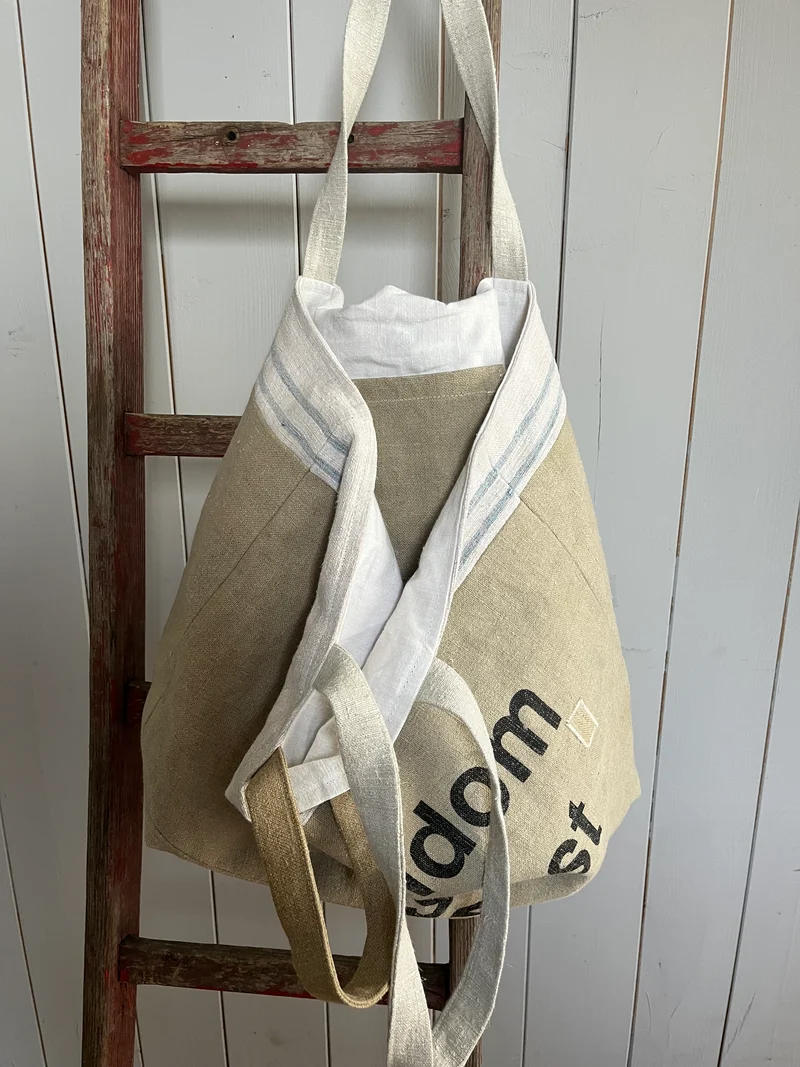 Dutch Bag: Tasche aus altem niederländischem Postsack