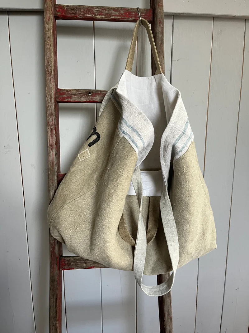 Dutch Bag: Tasche aus altem niederländischem Postsack