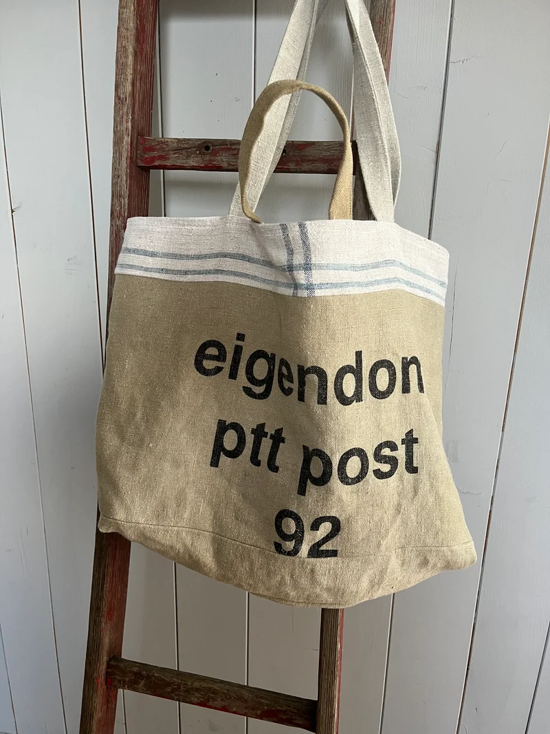 Dutch Bag: Tasche aus altem niederländischem Postsack
