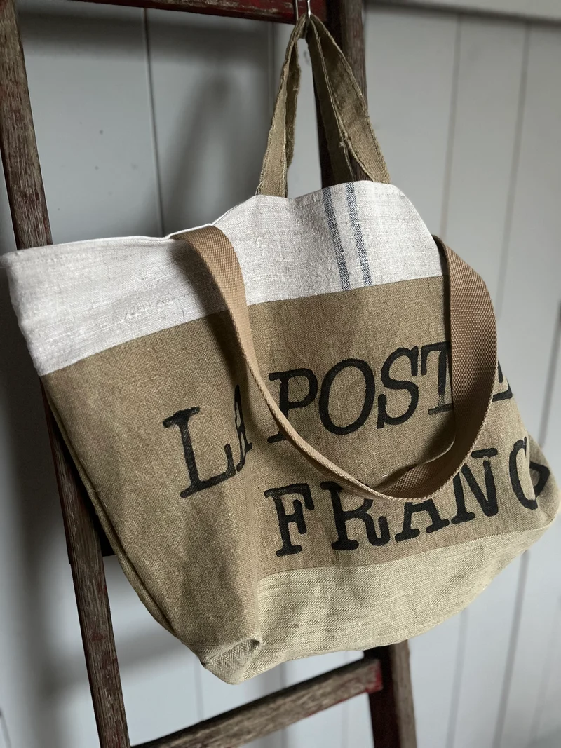 La Poste: Tasche aus altem französischem Postsack