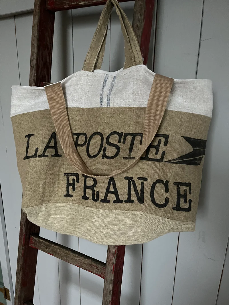 La Poste: Tasche aus altem französischem Postsack