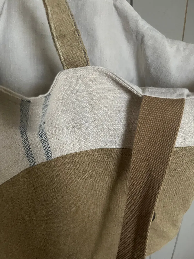 La Poste: Tasche aus altem französischem Postsack