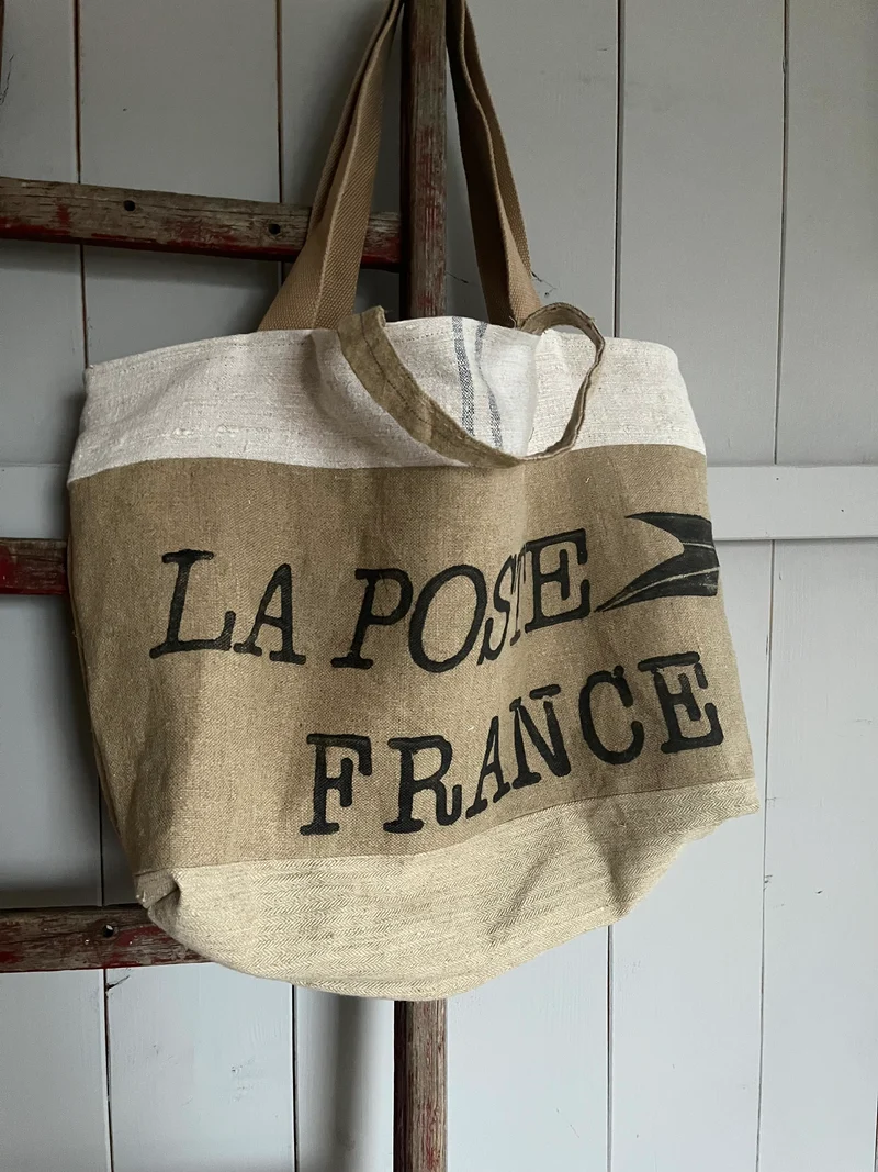 La Poste: Tasche aus altem französischem Postsack