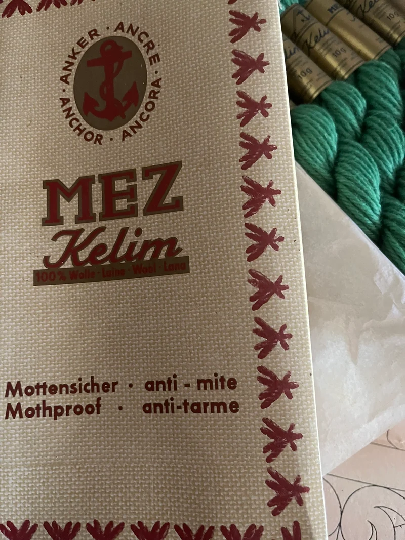 Mez original Karton mit 10 Strängen Teppich Stickgarn Kelim Sanftes Grün