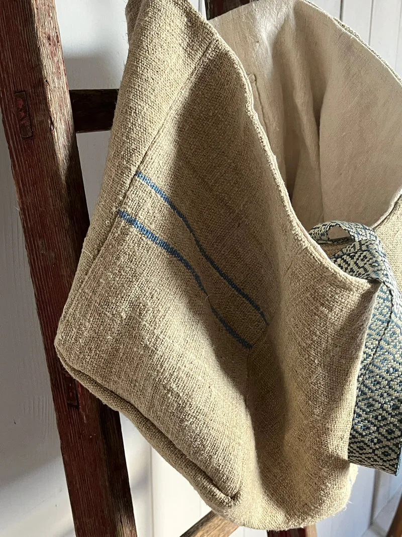 Blue stripes: große Tasche aus kräftigem altem Leinensack