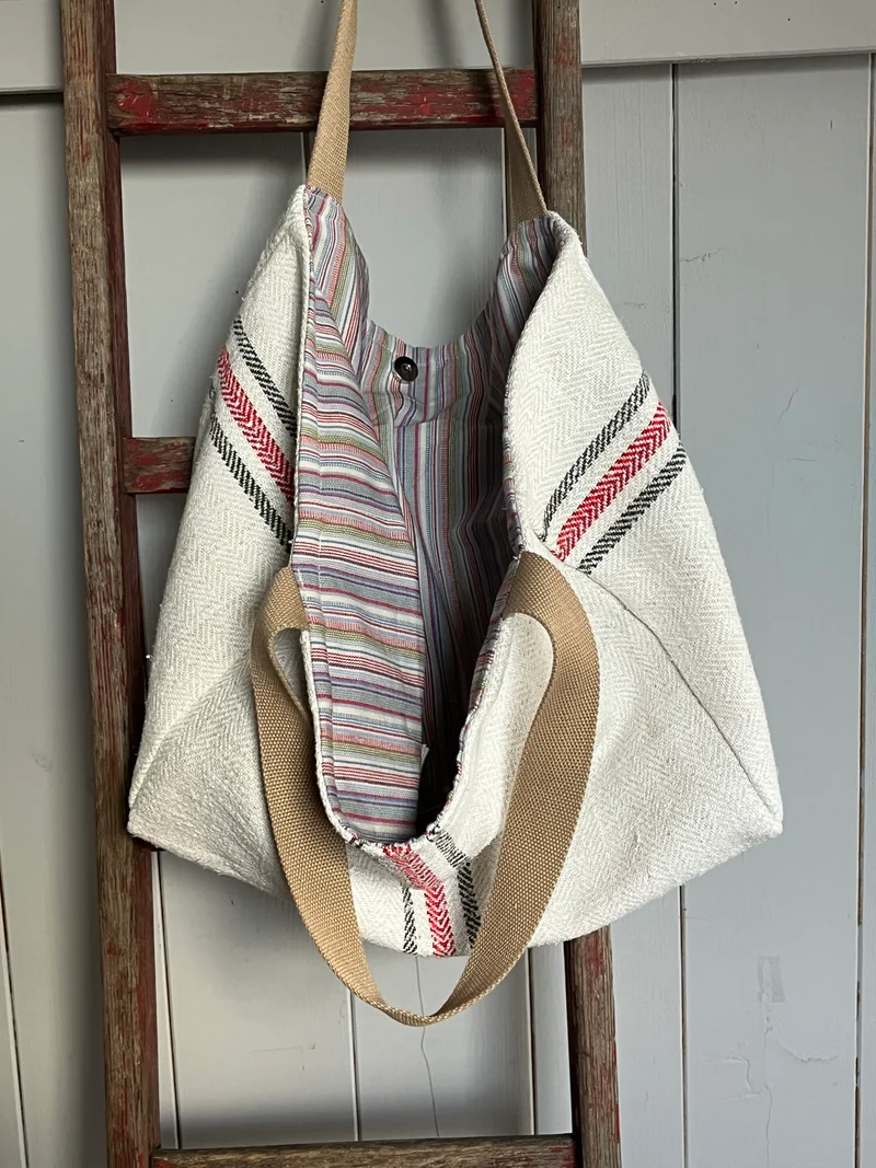 Drei Farben: große Tasche aus altem Leinensack