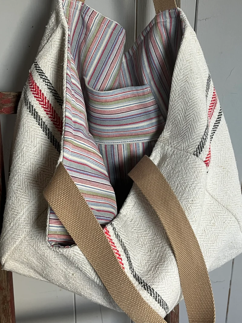 Drei Farben: große Tasche aus altem Leinensack