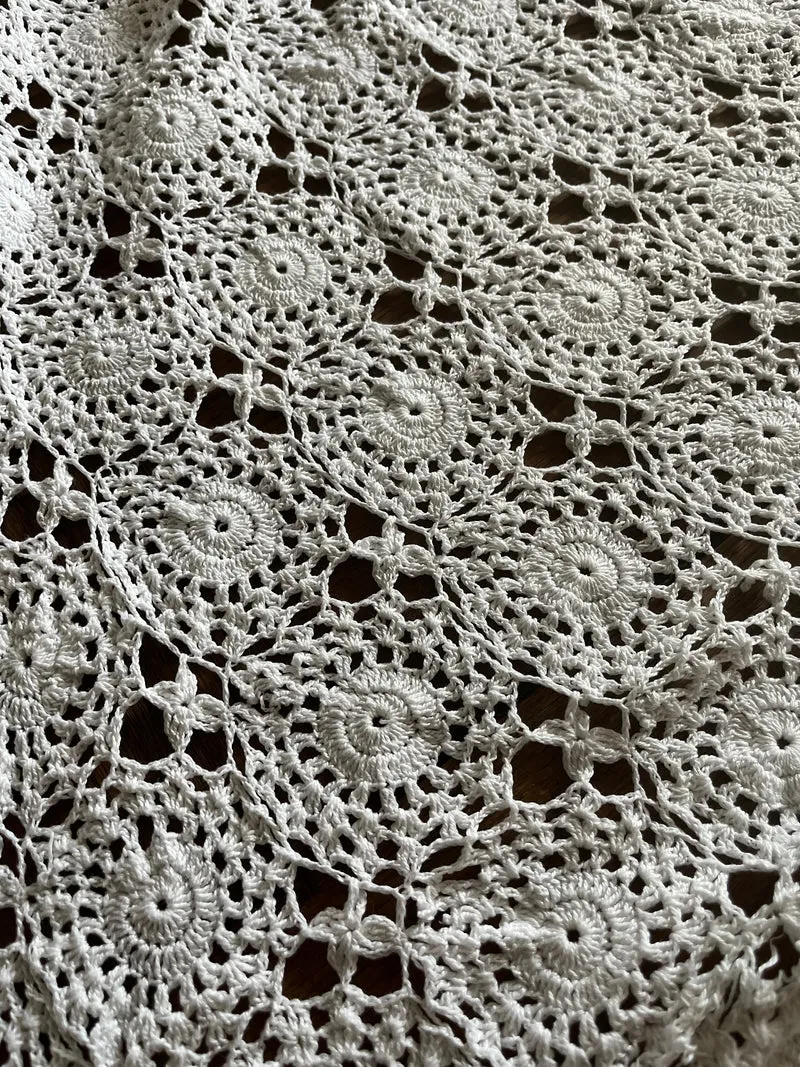 Große Tagesdecke Häkeldecke aus Belgien mit Fehlern - 260 x 175