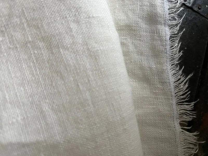 Just a Throw…Überwurf, Decke, Plaid aus dickem Leinen mit blauer Blüte