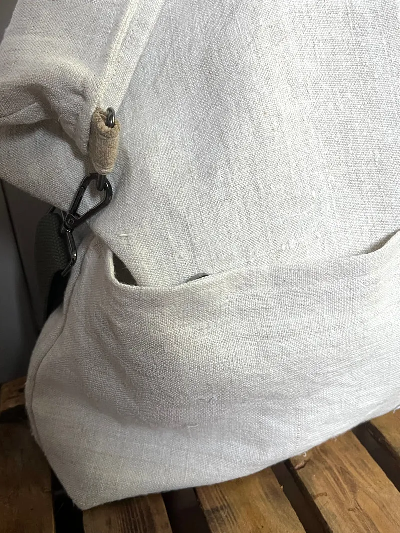 Pur: große Tasche aus altem Bauernleinen mit Extras