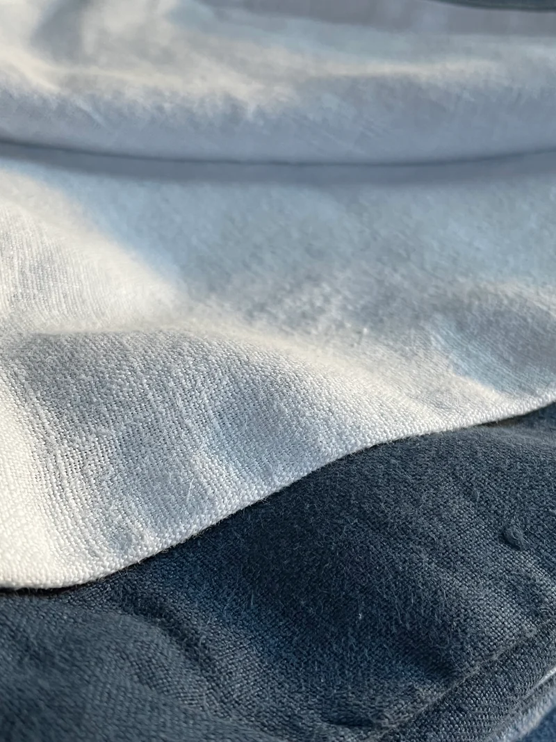 Decke aus washed Leinen - eine Seite Dunkelblau, eine Weiß