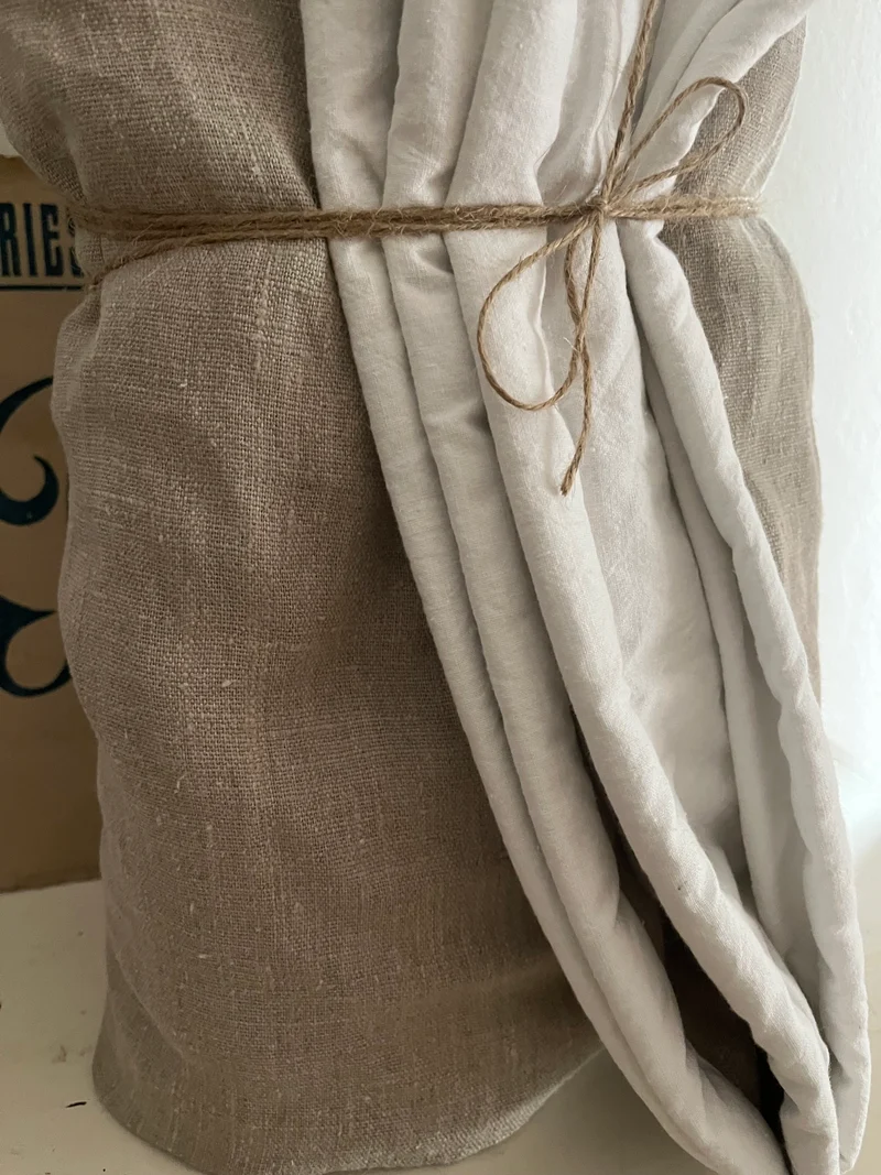 Große Tagesdecke aus altem Leinen mit Füllung 205 × 135