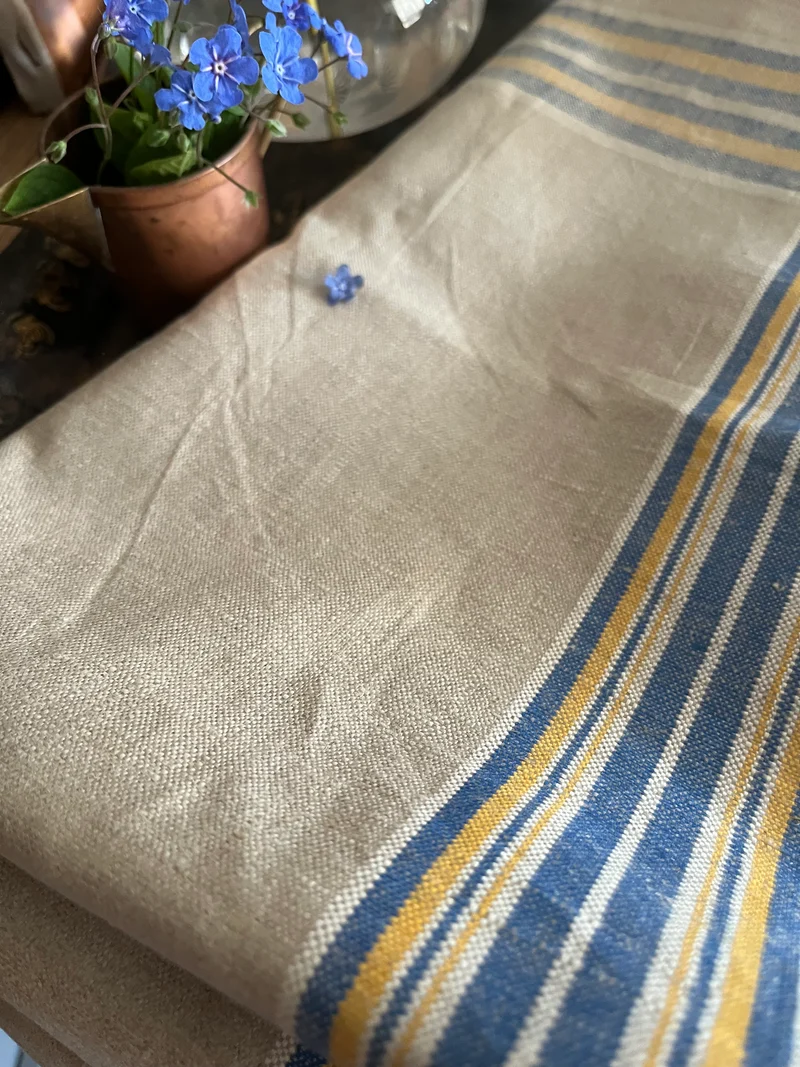 Mangeltuch aus altem Leinen mit blau/gelben Streifen 2,8 x 0,78
