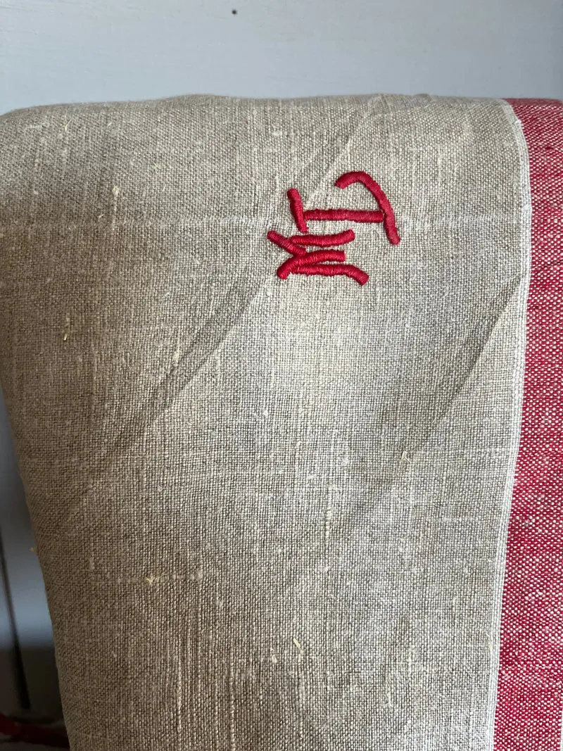 Mangeltuch aus sehr altem Leinen mit roten Streifen 2,8 x 0,78