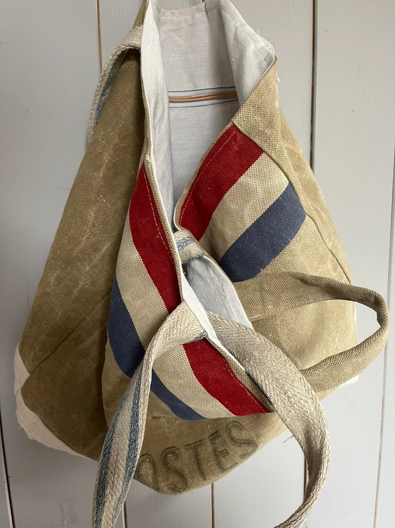 Dutch Bag: Tasche aus altem niederländischem Postsack