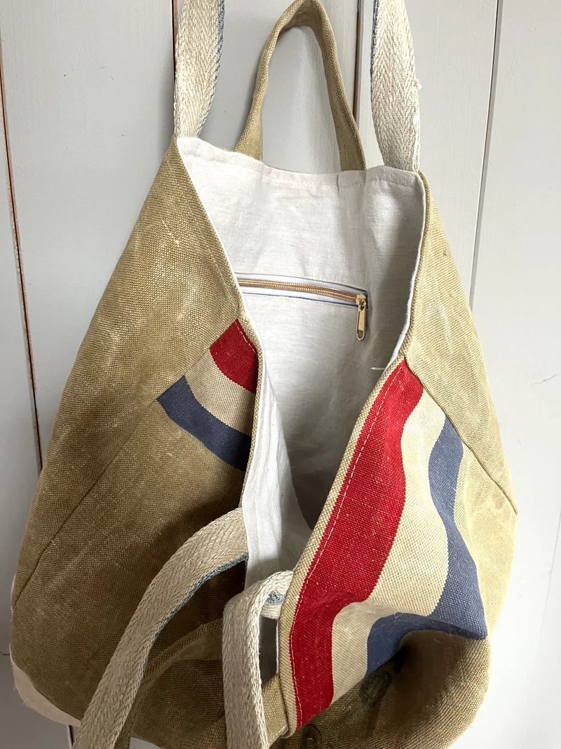 Dutch Bag: Tasche aus altem niederländischem Postsack