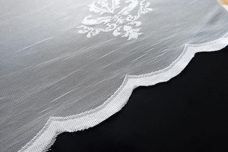 Jacquard Bogenstore Gardine »Ines«, Barock Blumenmuster Weiß Kräuselband Universalband Faltenband Store 13142