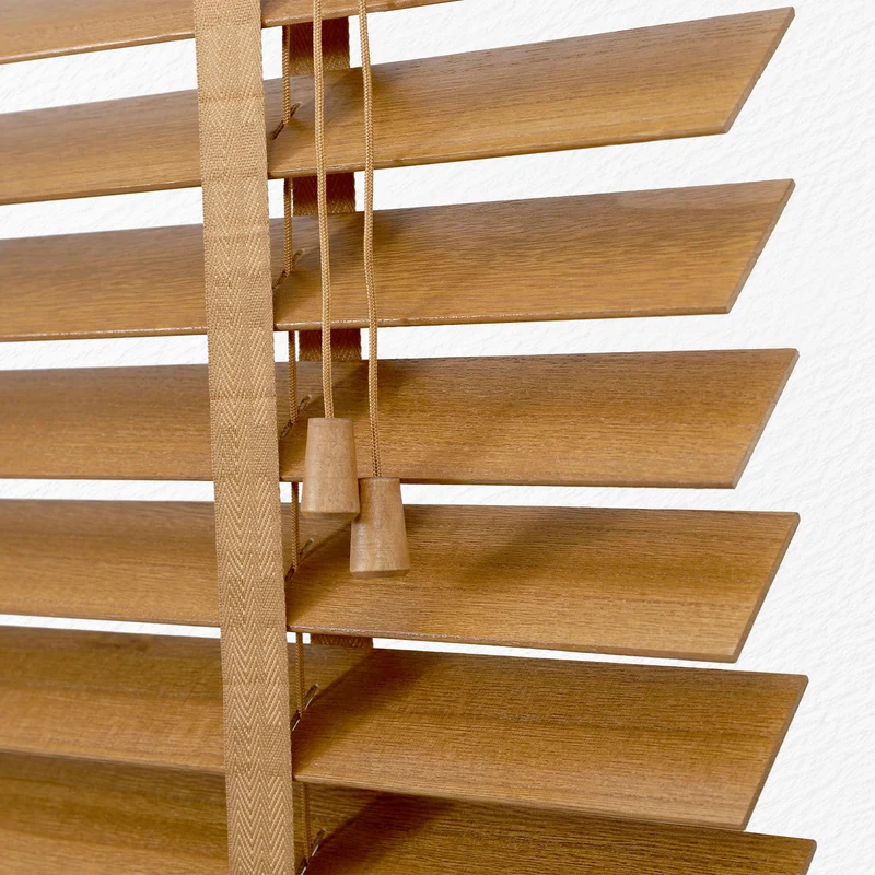 Sekey Jalousie aus Echtholz- Eichenfarbe - 50 mm Lamellen mit natürlicher Holzoptik