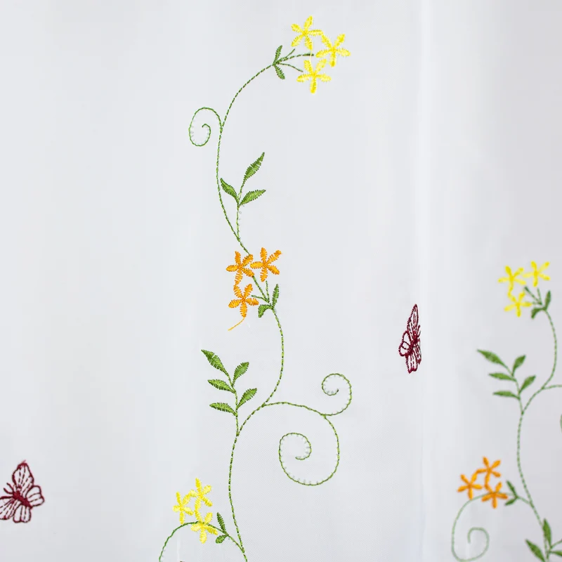 Scheibengardine bestickt mit Schmetterling und Blumen HxB 48x140cm