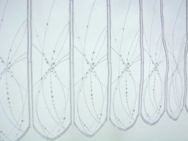 Cliprollo Grafik weiß Höhe 145cm nach Maß Scheibengardine