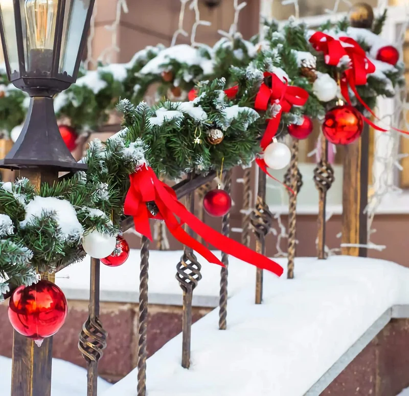Salcar Weihnachtsgirlande künstlich Grün PVC – 3m/5m/10m, Realistische Tannengirlande für Innen & Außen, Dekoration für Tür, Kamin & Weihnachtsbaum